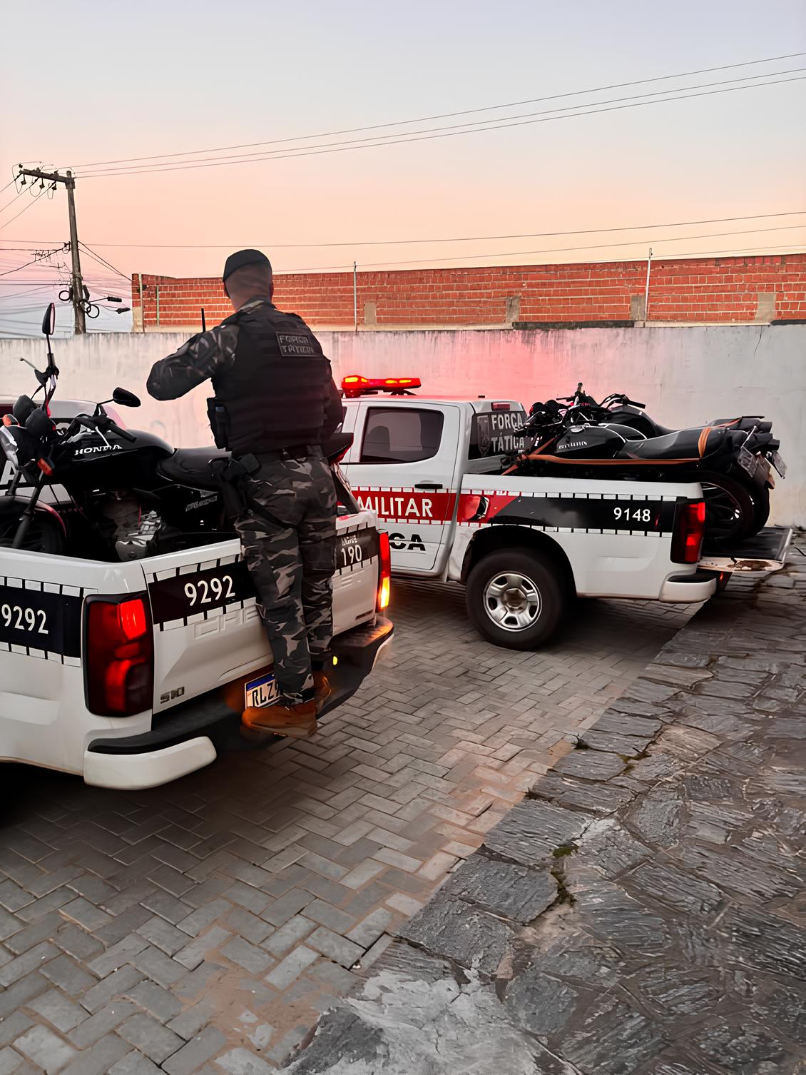 Motos apreendidas em Pocinhos-PB, após denúncias de barulho